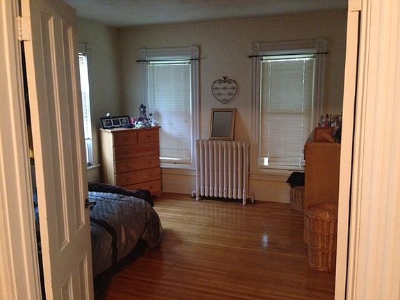 4th image of 145 Harvard St #1A