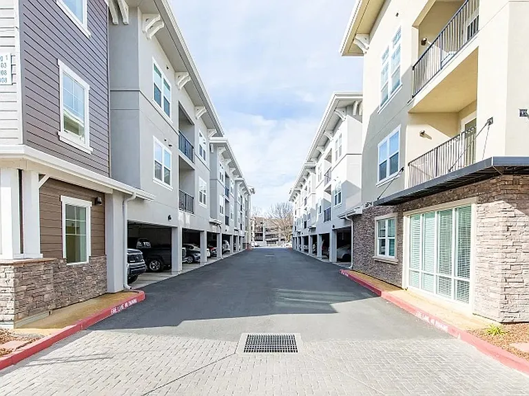 Cedar Flats — Photo 10