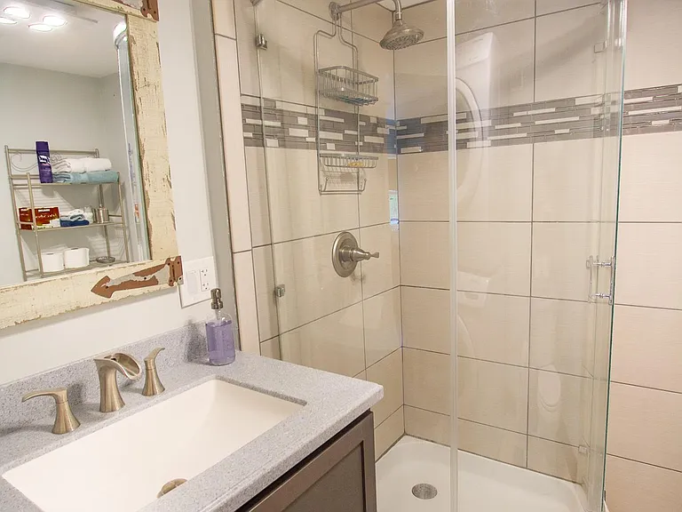 2nd bathroom