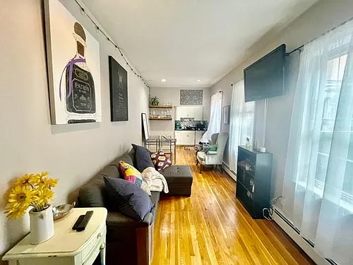 19 Sheafe St Photo 1