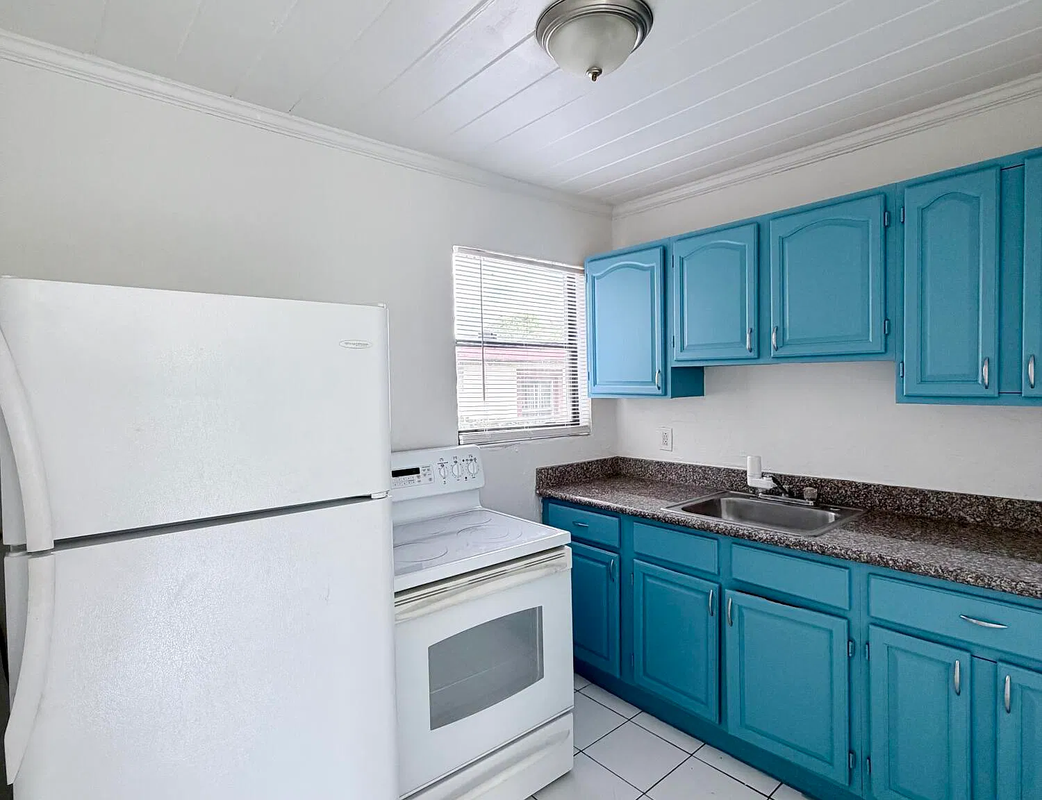 2 bed, 1.0 bath, 612 sqft, $1,700 — Photo 3