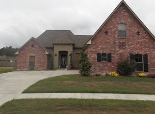 12758 Ruby Lake Dr, Walker, LA 70785