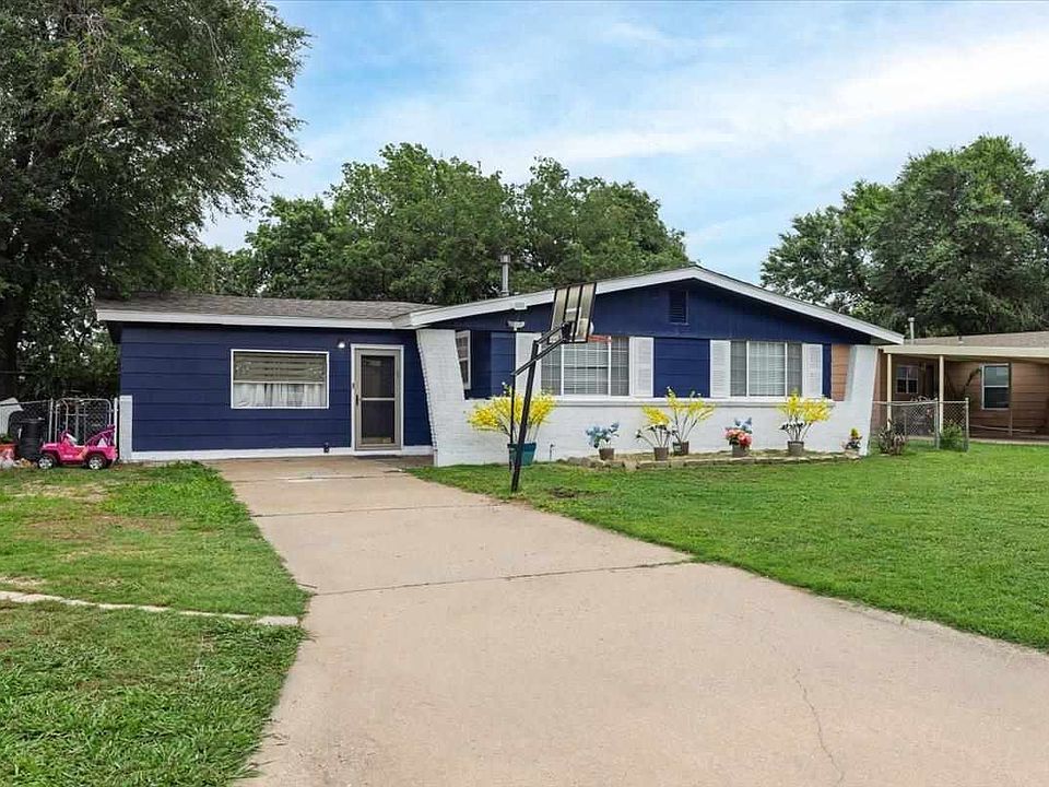 1st image of 605 NW Glendale Dr