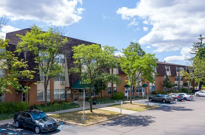 Village on the Park — Photo 8