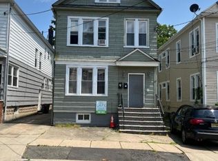 666 Langdon St, Orange, NJ 07050