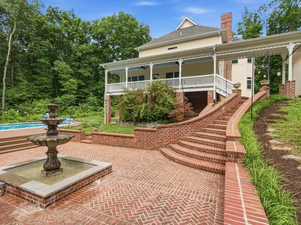 1097 Johnny Hall Rd, Burns, TN 37029