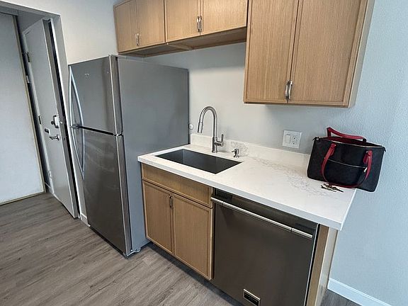 5th image of 9100 Roosevelt Way NE APT 201