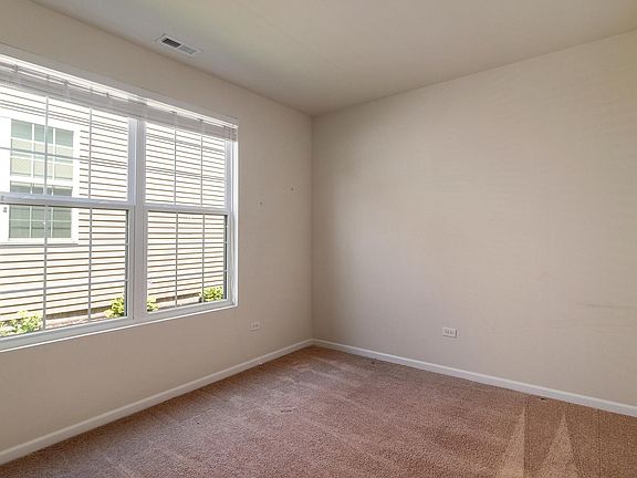5th image of 616 Pleasant Dr