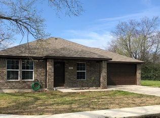 702 S Park St, Terrell, TX 75160