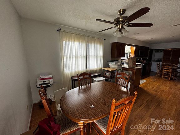 2nd image of 36 Pine Ln