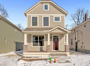 1885 Woodlawn Ave, Cleveland, OH
