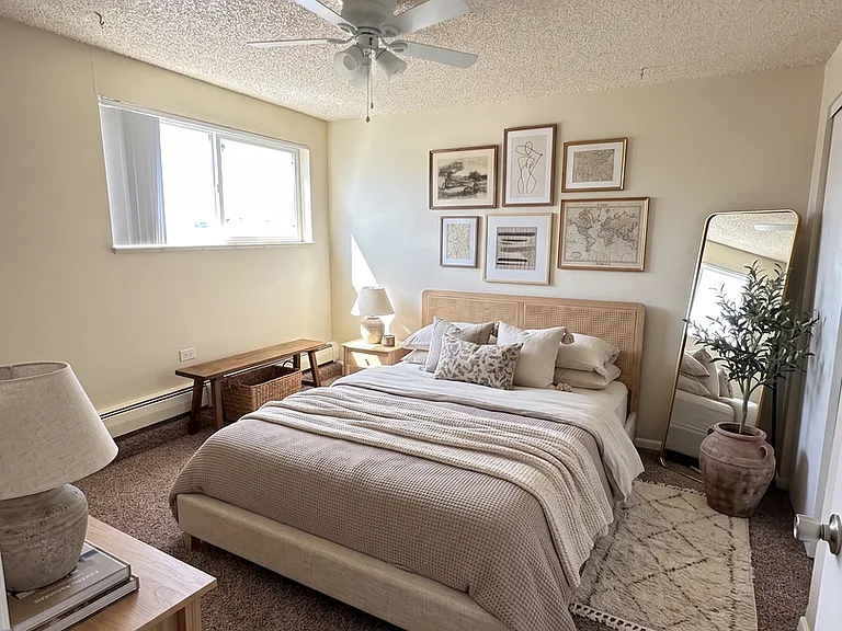 1420 W 71st Pl — Photo 13