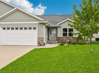 606 Prairie Hill Dr, Atkins, IA 52206