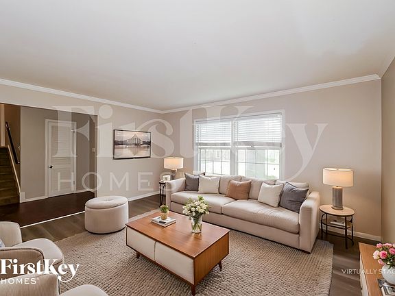 3rd image of 9955 Melrose Dr