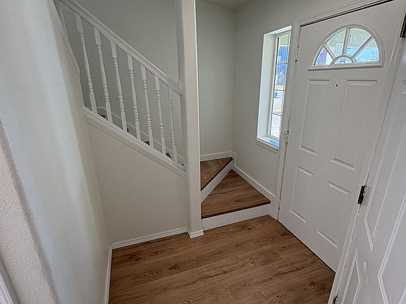 3rd image of 2590 16th Ave SE
