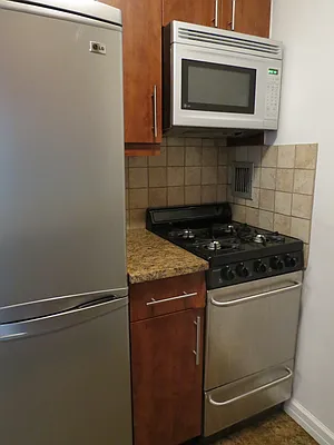 Rented by Goldfarb Properties | media 9