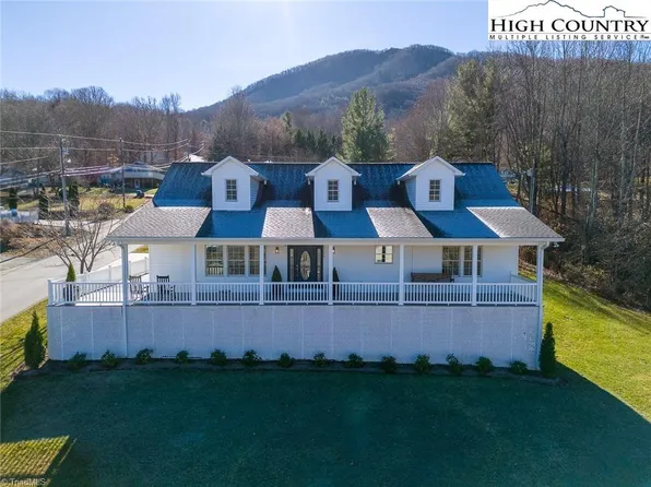 330 Academy St, Jefferson, NC 28640