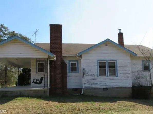 3400 Richs Rd, Boonville, NC 27011