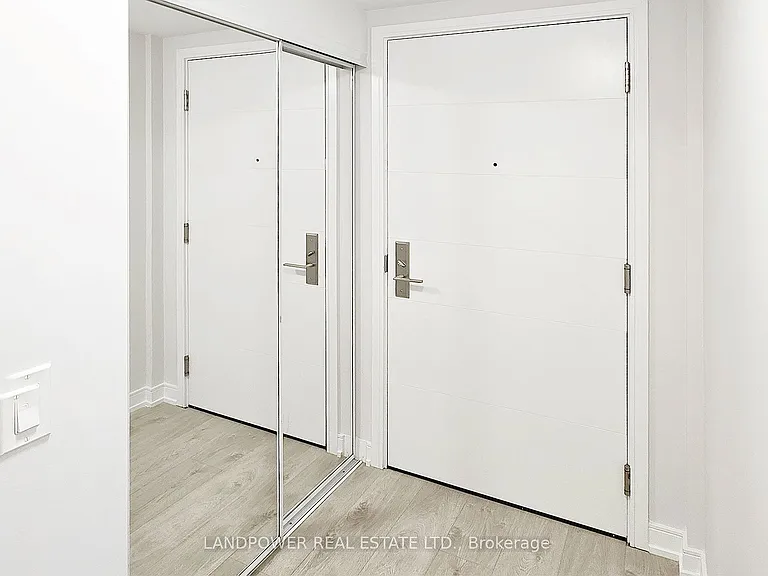 50 Wellesley St E #1208 — Photo 7