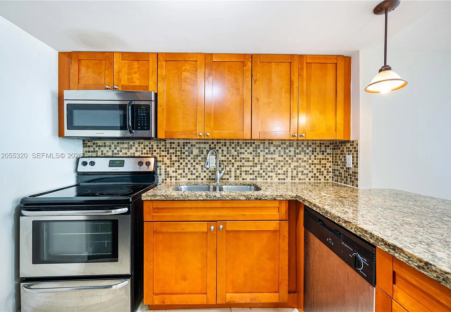 De Soto Park Condo — Photo 4