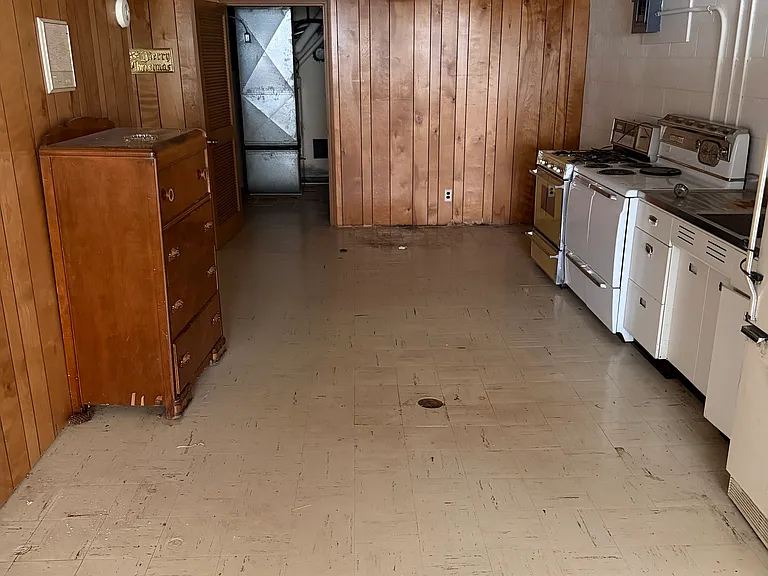 5255 Textile Rd — Photo 18