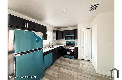 2201 Conway Dr Photo 1