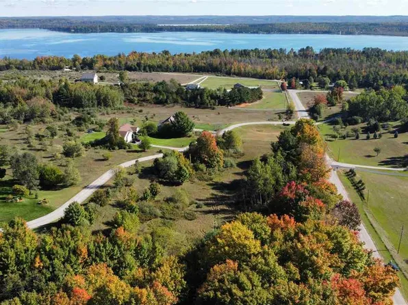 0 Palaestrum Rd, Williamsburg, MI 49690