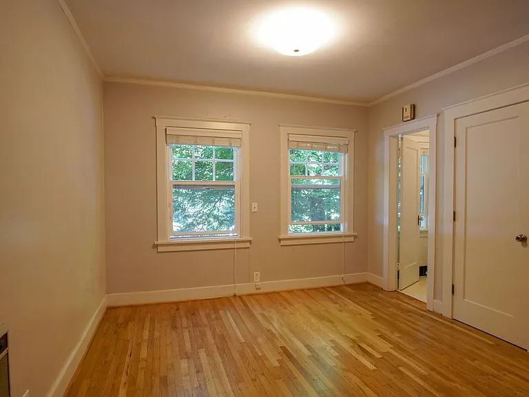 2728 SE Main St #9 — Photo 2