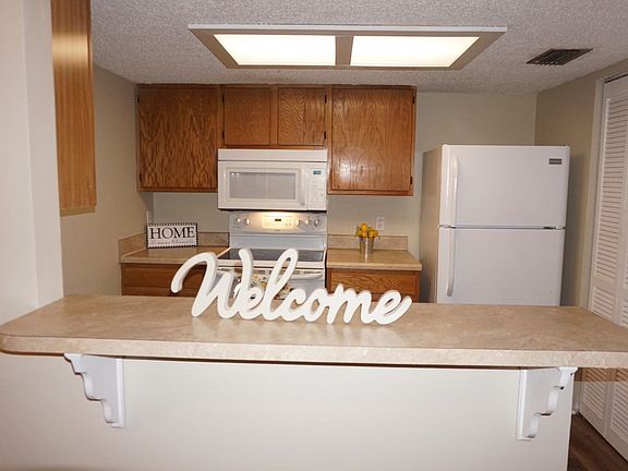 3rd image of 8560 Colony Pine Cir W
