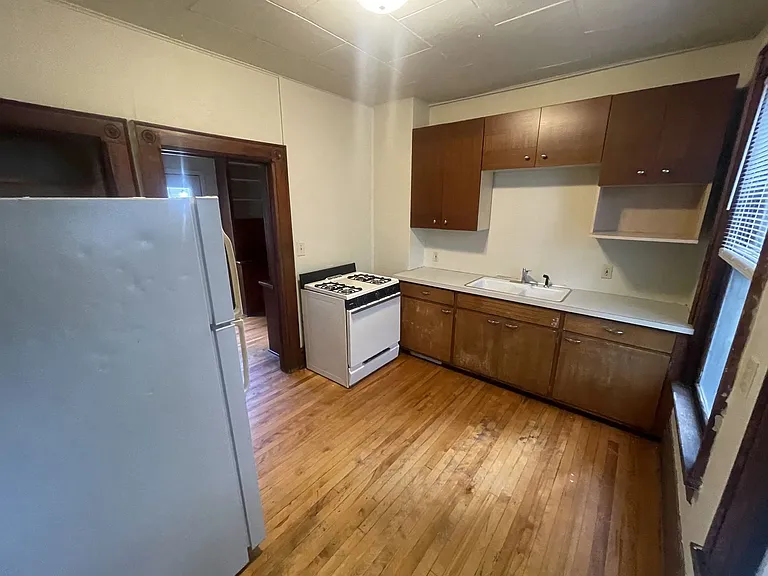 637 Franklin St — Photo 9