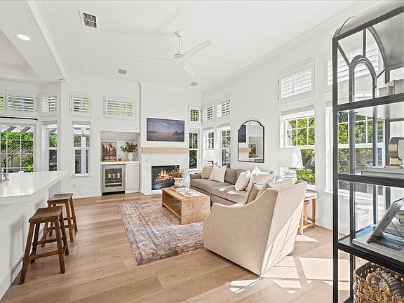 4th image of 9937 Villa Granito Ln
