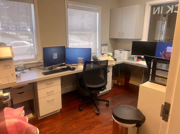 268 Saint Pauls Avenue image 3 of 8