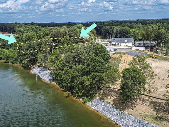 2nd image of 976 Eagle Point Dr