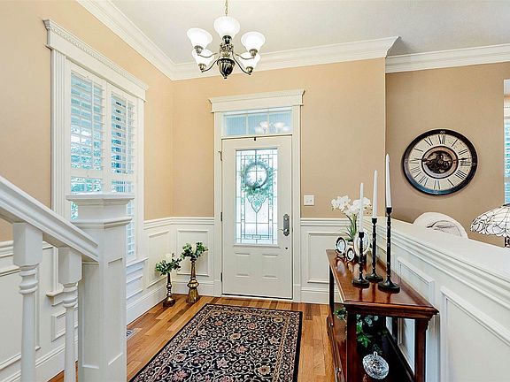 4th image of 1808 W Sawmill Ln