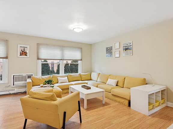 2nd image of 1414 Elmwood Ave APT 2B