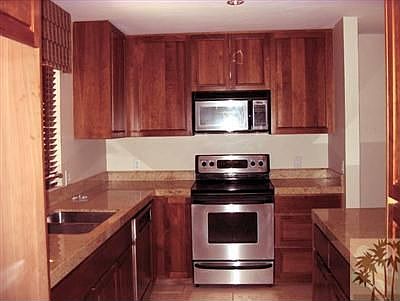Remodeled kitchen! Cherry cabinets, stainless steel appliances