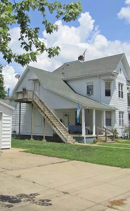 400 W Market St