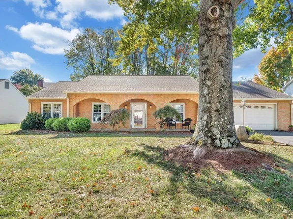 1751 Stone Mill Dr, Salem, VA 24153