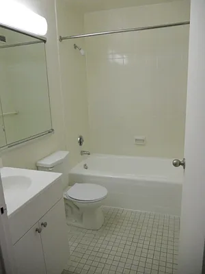 Rented by Realty Operations Group | media 4