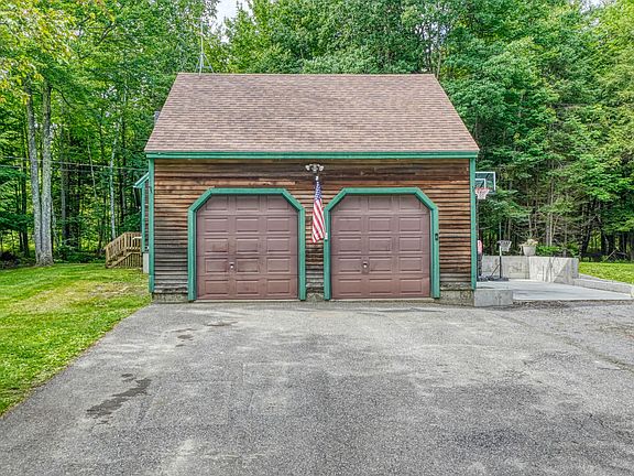 5th image of 20 Fairwood Drive