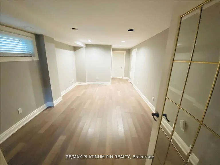 15 Whitelock Cres — Photo 15