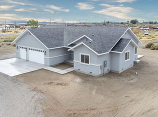 1180 Jungle Dr, Fallon, NV 89406