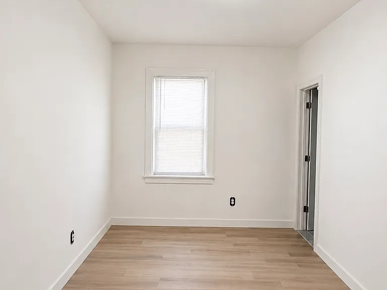 13-28 131st St #1 — Photo 2