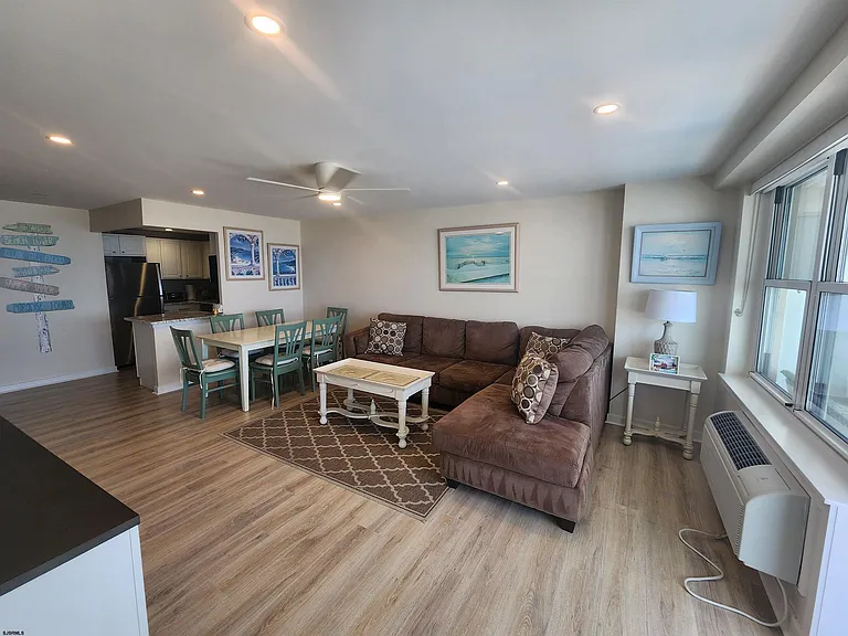 9400 Atlantic Ave #513 — Photo 3