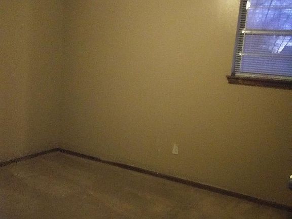 5th image of 3200 Simmons Dr