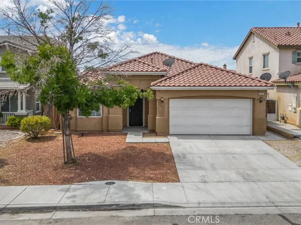 13251 Lone Pine Ct, Oak Hills, CA 92344
