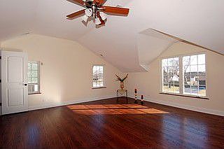 5th image of 280 Illinois Blvd
