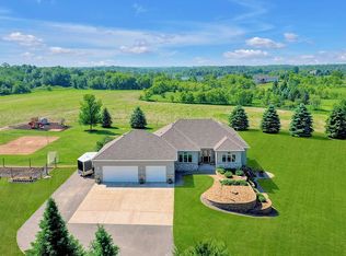 24689 Lofton Ave, Chisago City, MN 55013