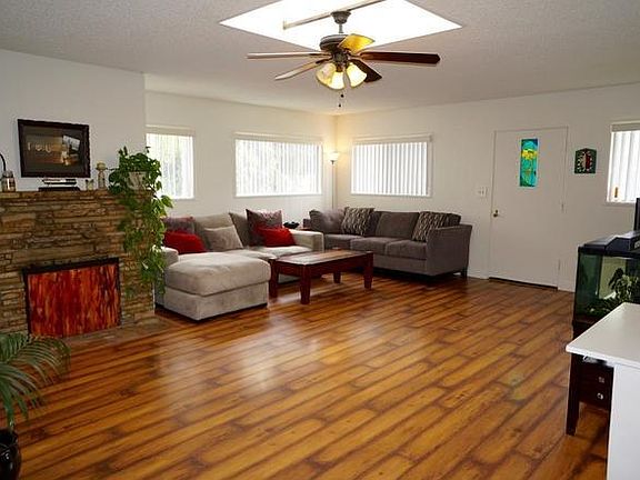 3rd image of 3959 Kendall St