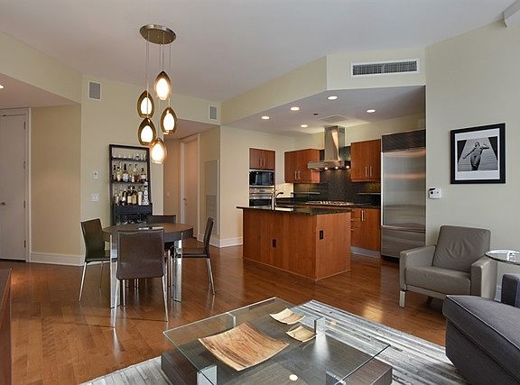 3rd image of 401 N Wabash Ave Unit 38g